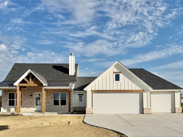 1001 Sarbrina Court, Weatherford, TX 76085
