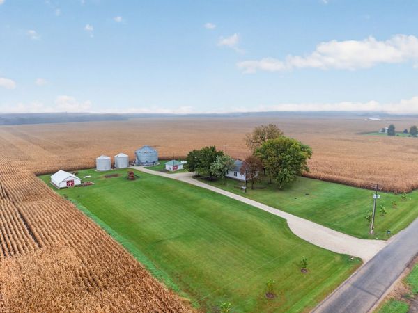 1279 N 1550th Road , Streator, IL 61364