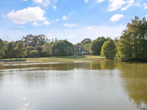 8599 Sage Hill Rd, St Francisville, LA 70775