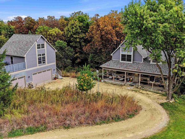 4 Moraine Way, GALENA, IL 61036