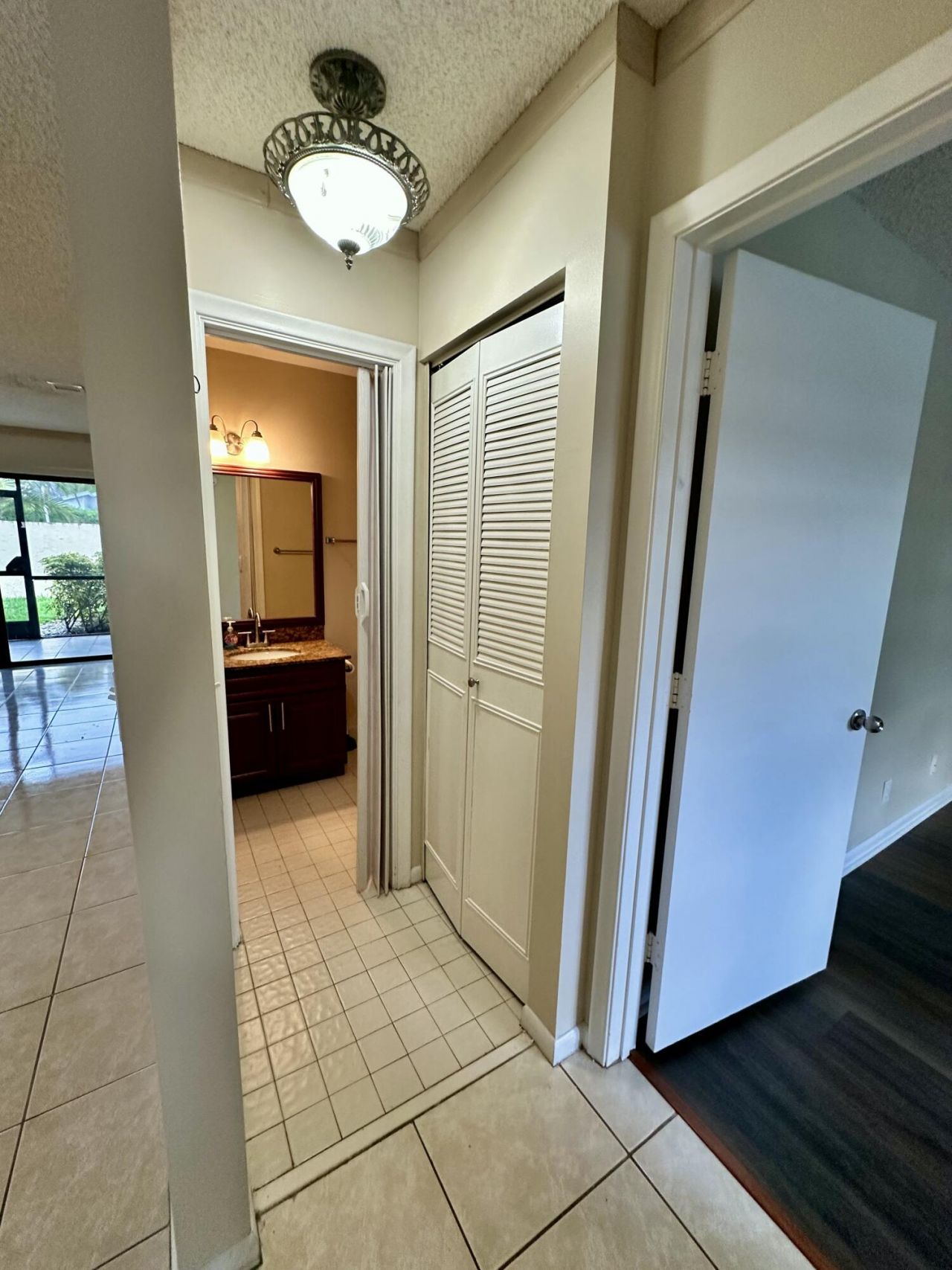 535 Banks Road, Unit 2-521, Margate, FL 33063 Photo