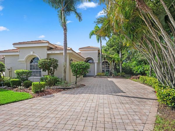 4017 Manchester Lake Drive, Lake Worth, FL 33449