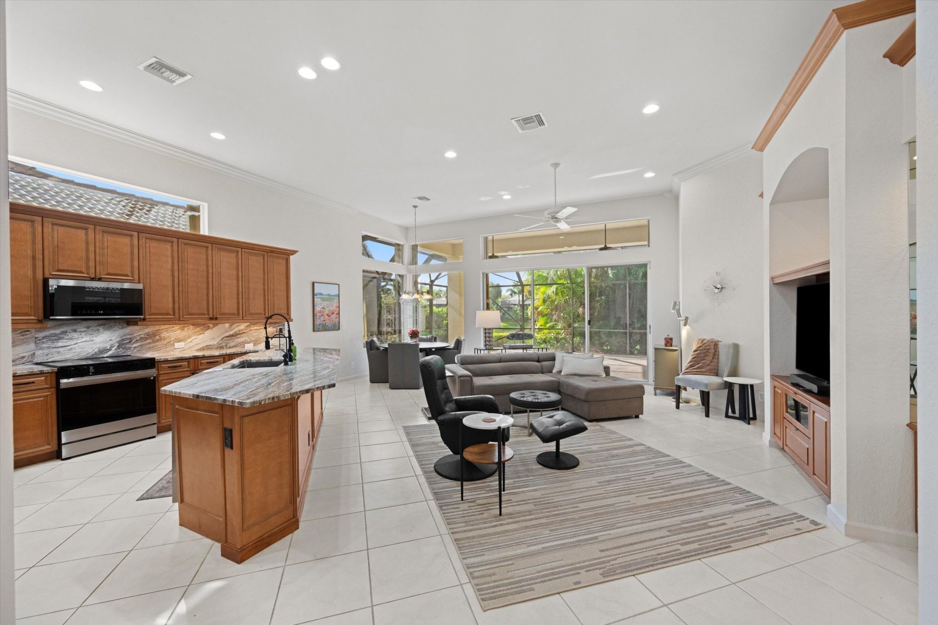 4017 Manchester Lake Drive, Lake Worth, FL 33449 Photo