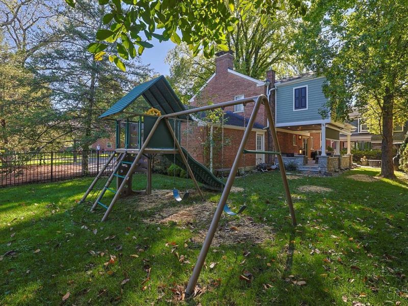 3927 West Street, Mariemont, OH 45227 Photo 54
