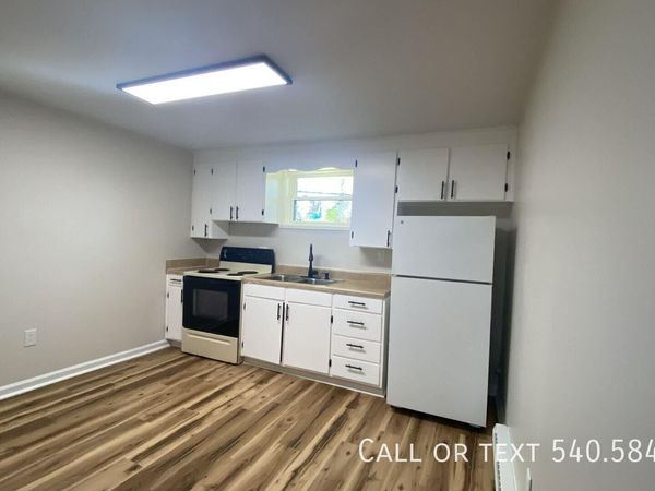 2814 Idlewild BLVD NE, Roanoke, VA 24012