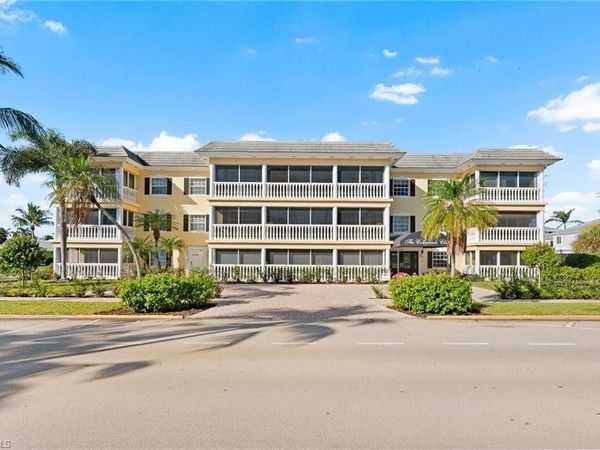 666 3rd ST S, Unit 101, NAPLES, FL 34102