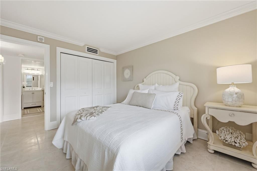 666 3rd St S, Unit 101, Naples, FL 34102 Photo