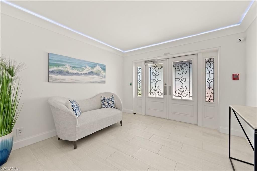 666 3rd St S, Unit 101, Naples, FL 34102 Photo