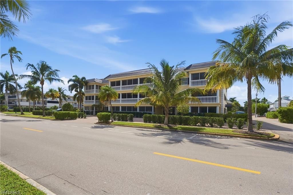 666 3rd St S, Unit 101, Naples, FL 34102 Photo