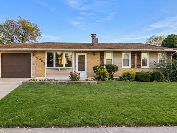 19439 Beechnut Drive , Mokena, IL 60448