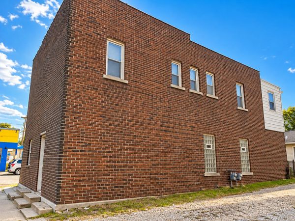 1917 N Broadway Street , Crest Hill, IL 60403