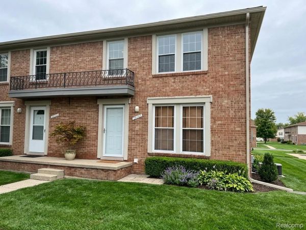 28342 Brookfield Court, Brownstown Township, Mi 48183