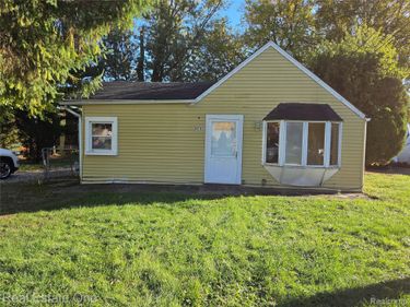 26745 Minock Circle, Redford Township, Mi 48239