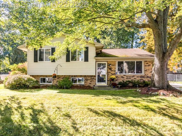 277 Manor Park Drive, East China Township, Mi 48054