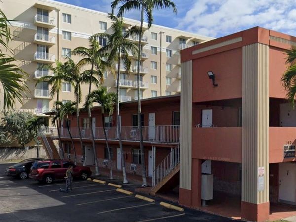1701 NW 27th Ave, Unit 27, Miami, FL 33125