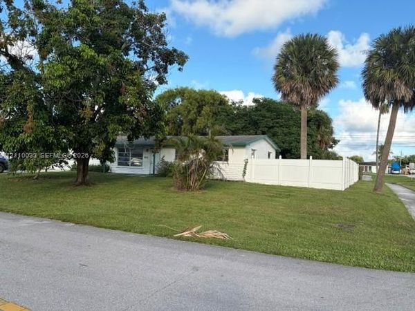 9442 Bellewood St , Palm Beach Gardens, FL 33410