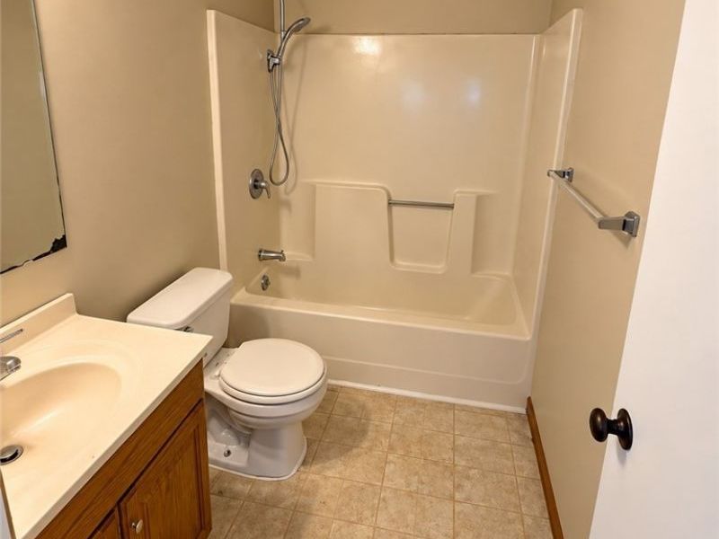 1936 Windsor Street, Cuyahoga Falls, OH 44221 Photo 8