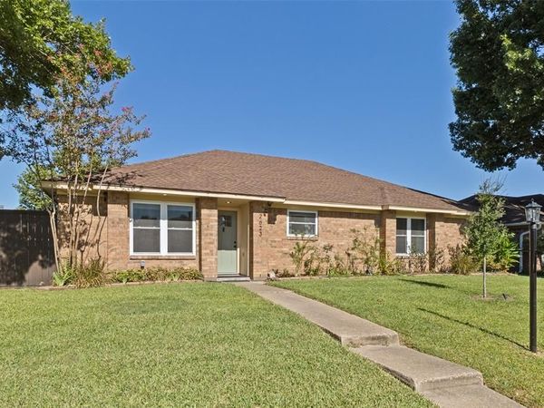 2623 San Saba Street , Mesquite, TX 75150