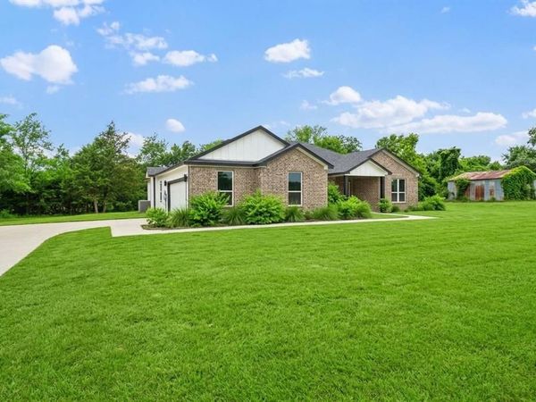 646 County Road 4109, Greenville, TX 75401