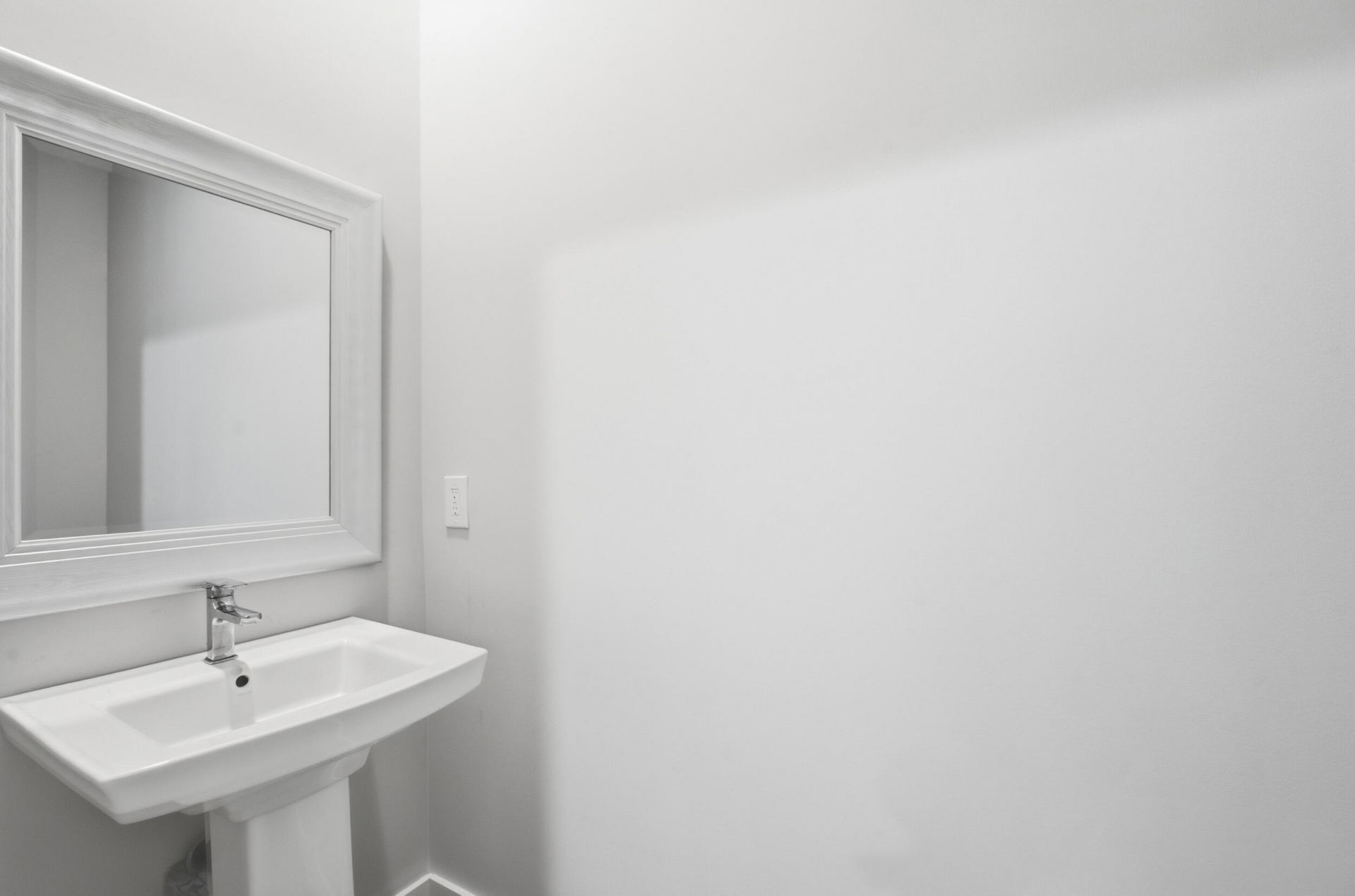 409 SE High School Avenue, Stuart, FL 34994 Photo