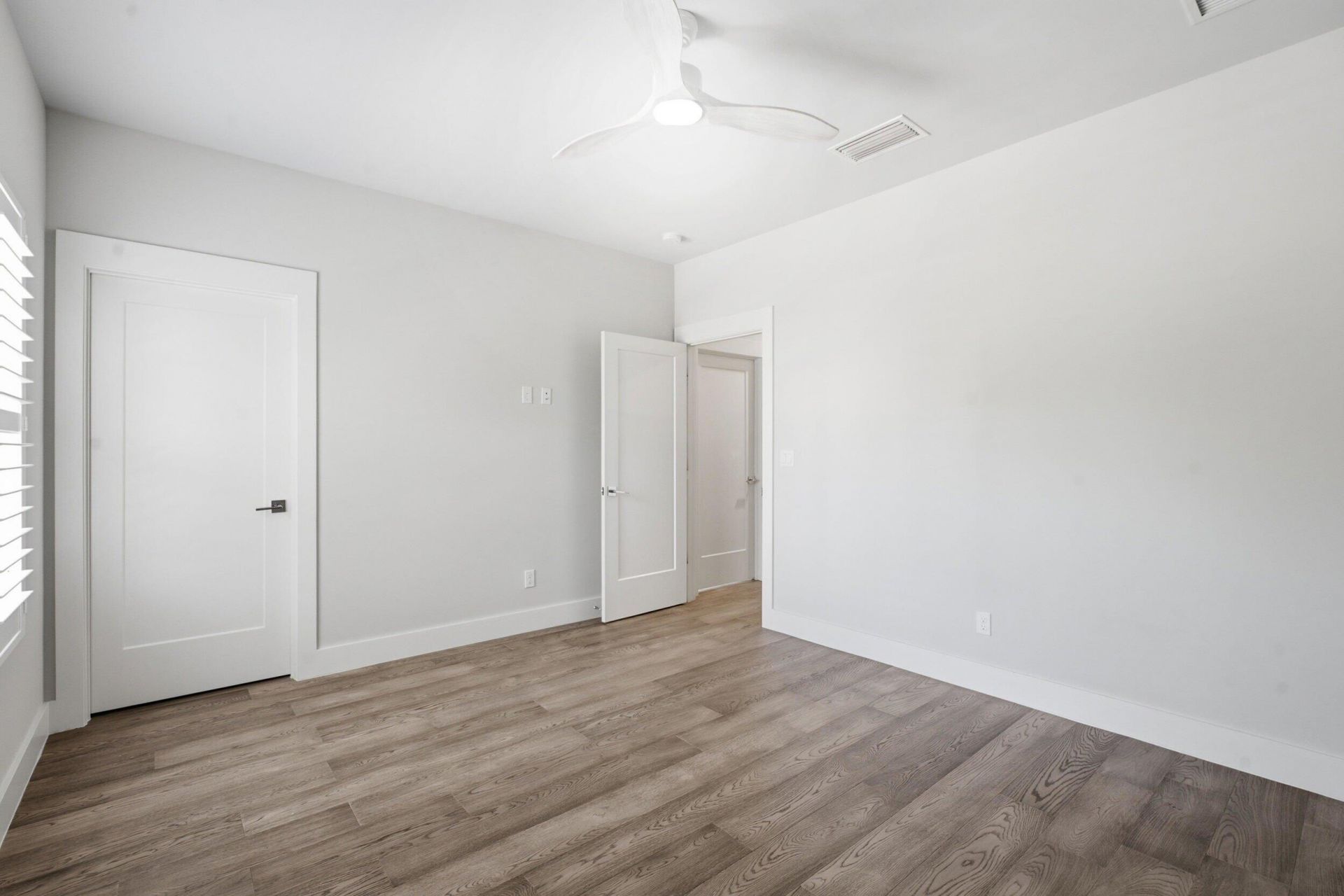 409 SE High School Avenue, Stuart, FL 34994 Photo