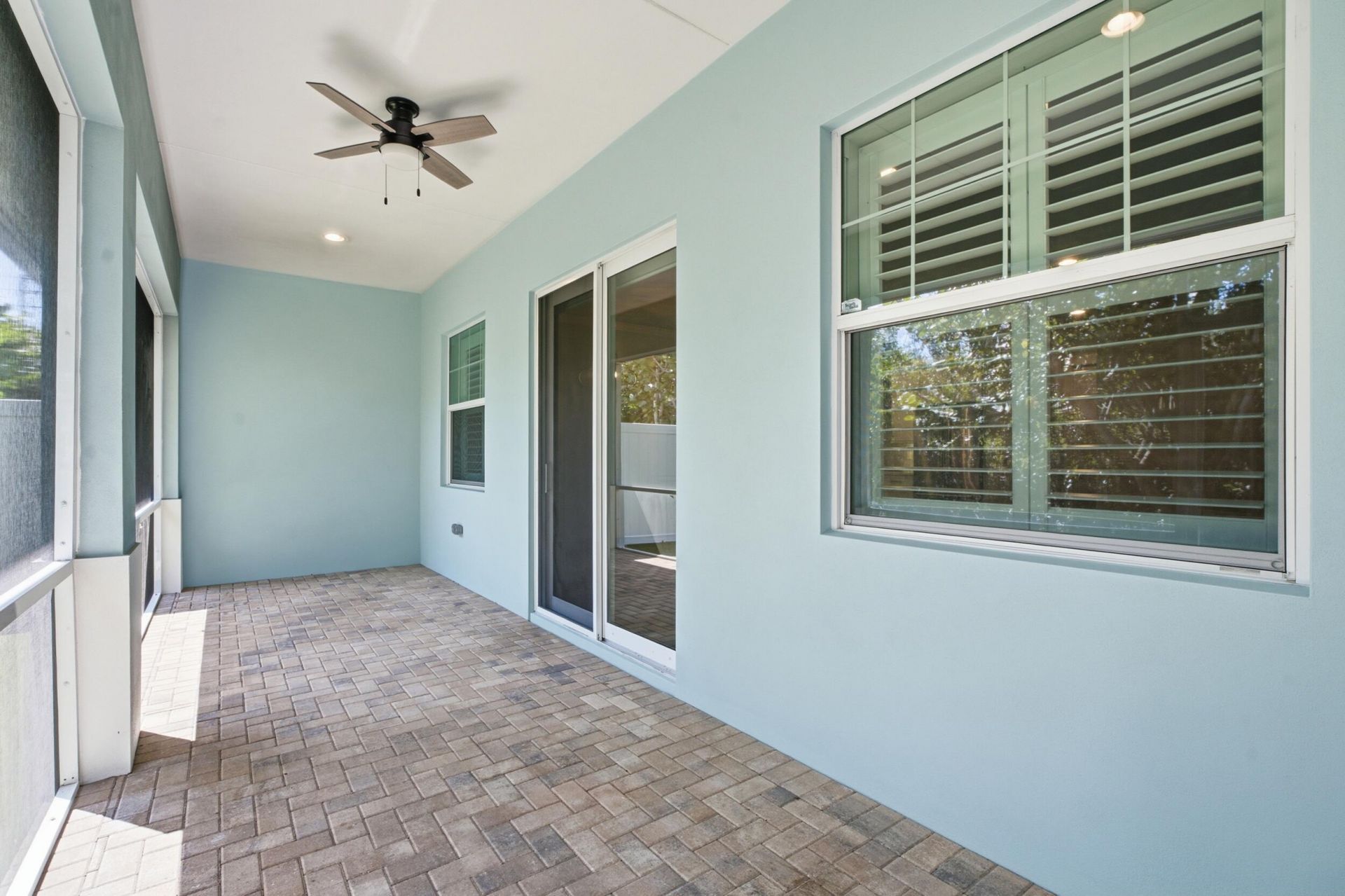 409 SE High School Avenue, Stuart, FL 34994 Photo