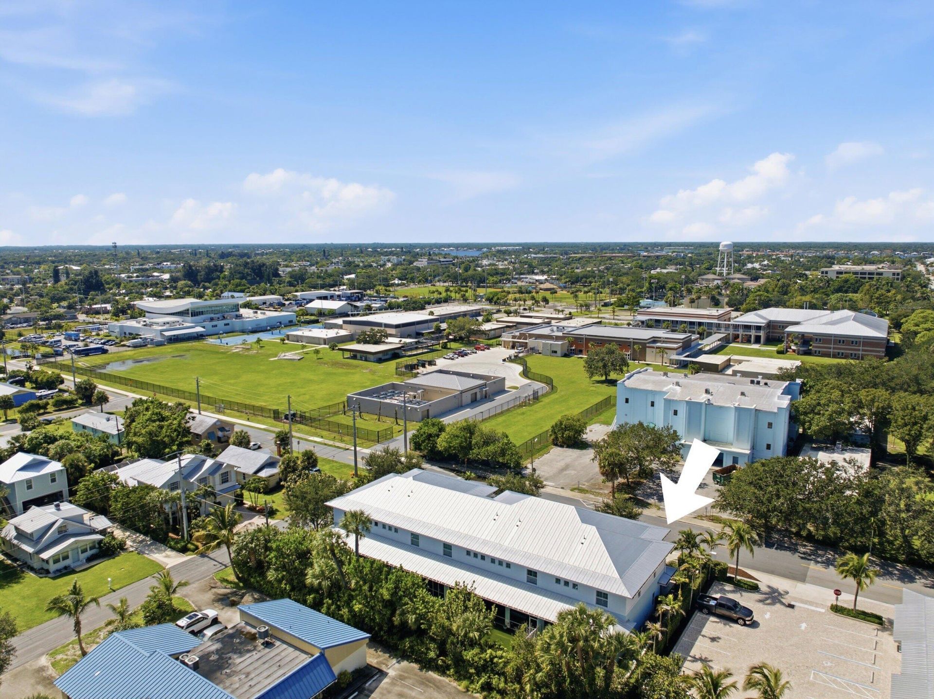 409 SE High School Avenue, Stuart, FL 34994 Photo