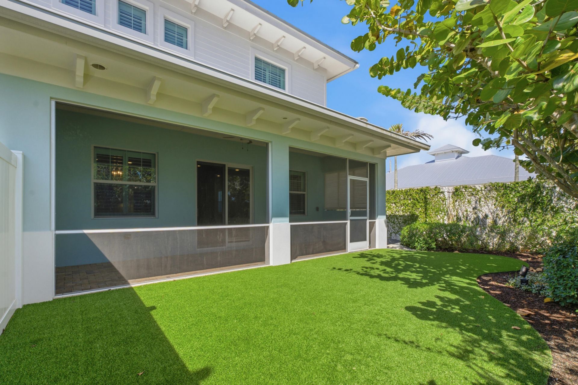409 SE High School Avenue, Stuart, FL 34994 Photo