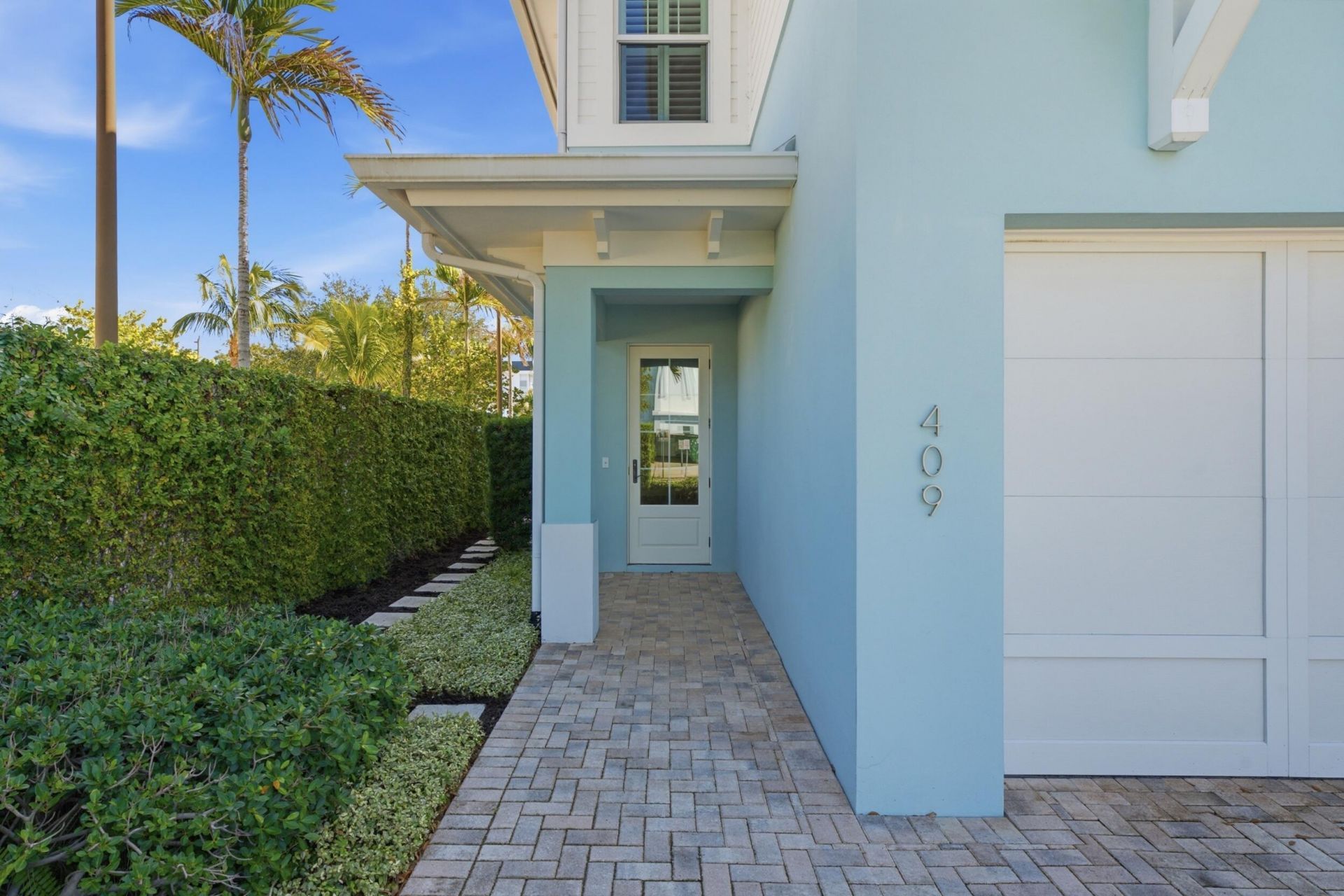 409 SE High School Avenue, Stuart, FL 34994 Photo