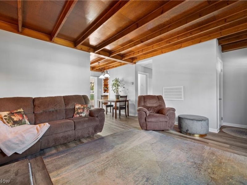 7833 Baumhart Road, Amherst, OH 44001 Photo 17
