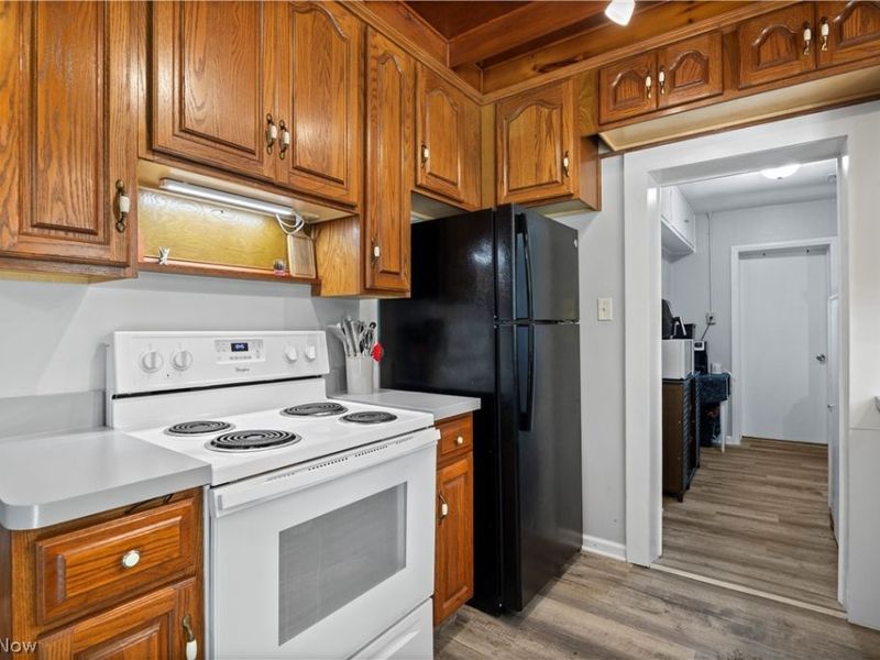 7833 Baumhart Road, Amherst, OH 44001 Photo 20