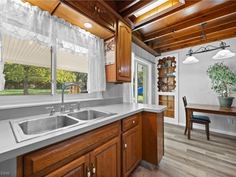 7833 Baumhart Road, Amherst, OH 44001 Photo 21
