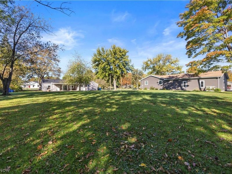 7833 Baumhart Road, Amherst, OH 44001 Photo 33