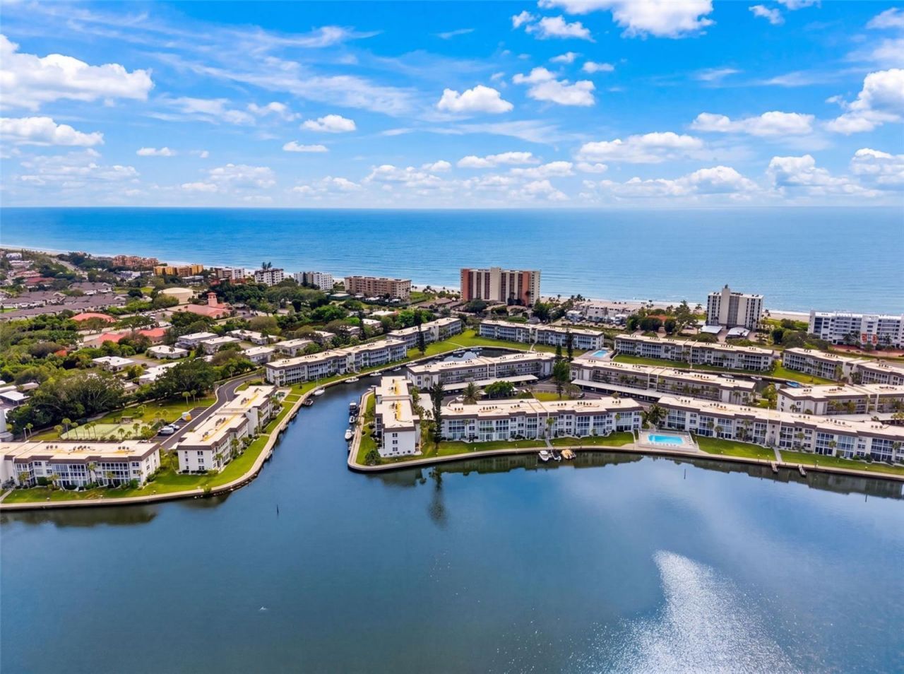 4330 Falmouth Drive, Unit 107, Longboat Key, FL 34228 Photo