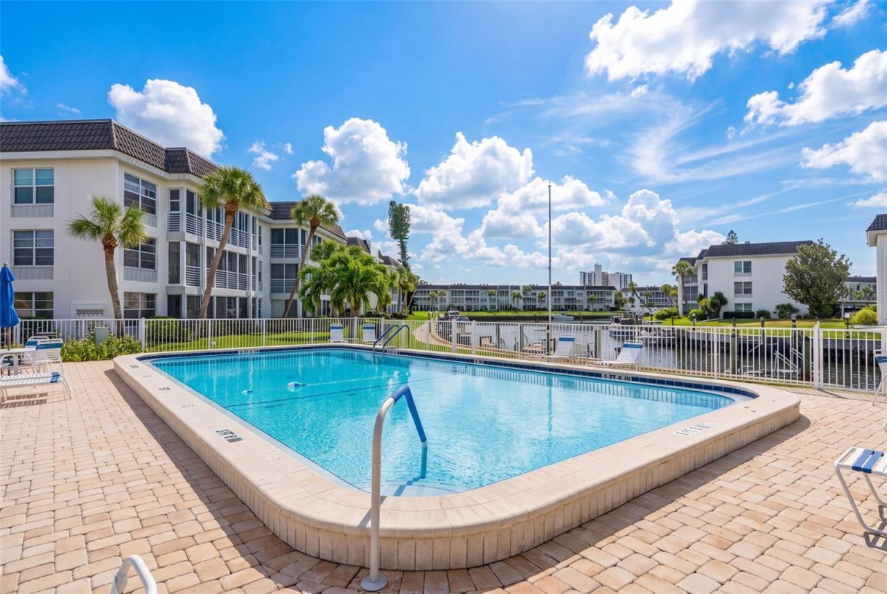 4330 Falmouth Drive, Unit 107, Longboat Key, FL 34228 Photo