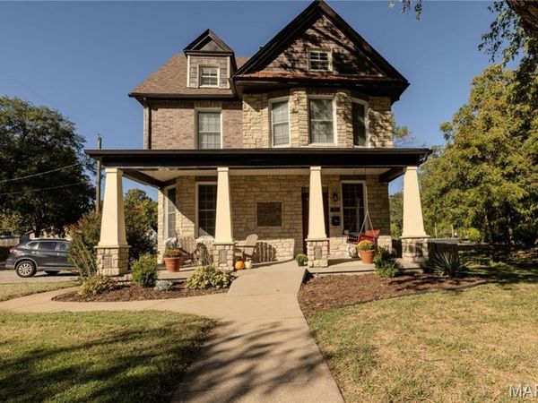 511 S Main Street , Troy, IL 62294