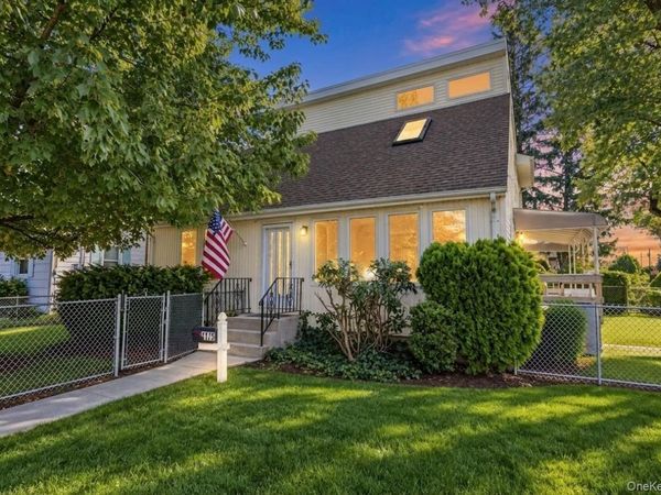 2176 6th Street , East Meadow, NY 11554