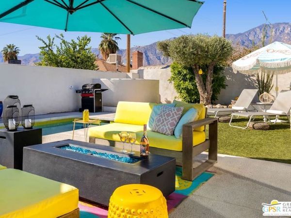 3963 E Calle San Antonio, Palm Springs, CA 92264