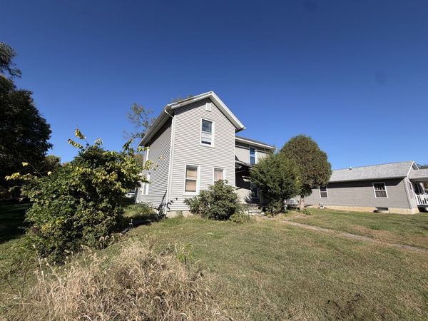 510 W 11th Street , Davenport, IA 52803