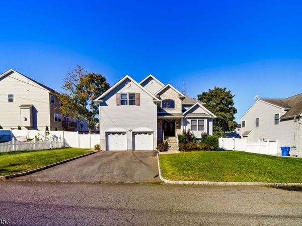 36 Fiume St, Woodbridge, NJ 08830