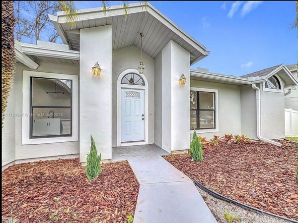 521 SW RABBIT Avenue, Port St. Lucie, FL 34953