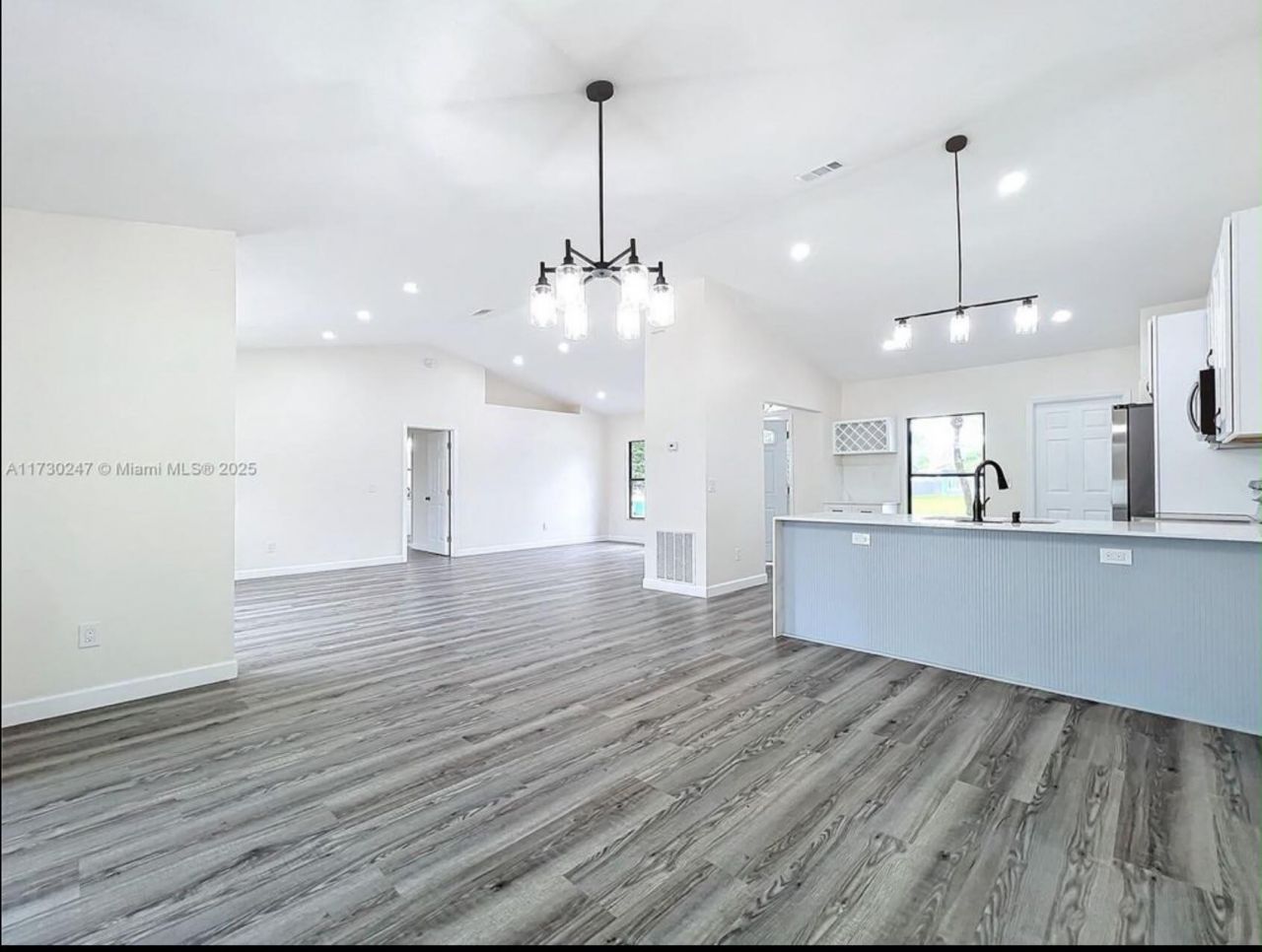 521 SW Rabbit Avenue, Port Saint Lucie, FL 34953 Photo