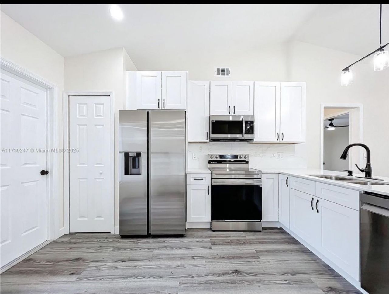 521 SW Rabbit Avenue, Port Saint Lucie, FL 34953 Photo