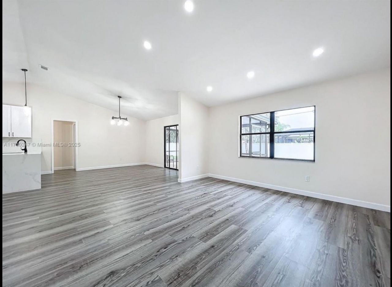 521 SW Rabbit Avenue, Port Saint Lucie, FL 34953 Photo