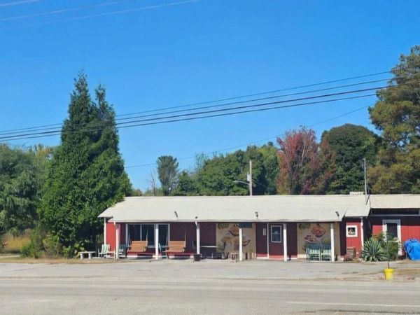 415 Cumberland St W, Cowan, TN 37318