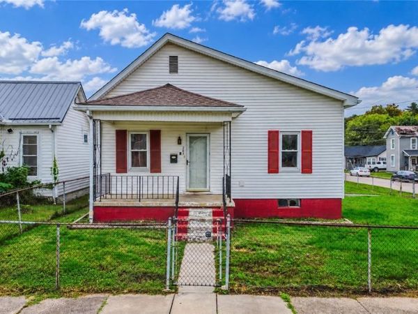 205 Gray Street , Zanesville, OH 43701