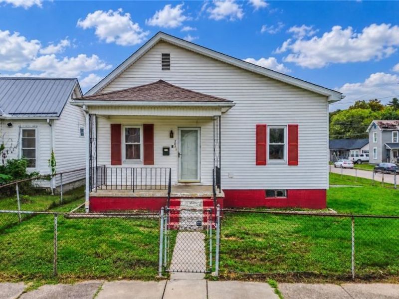 205 Gray Street, Zanesville, OH 43701 Photo 1
