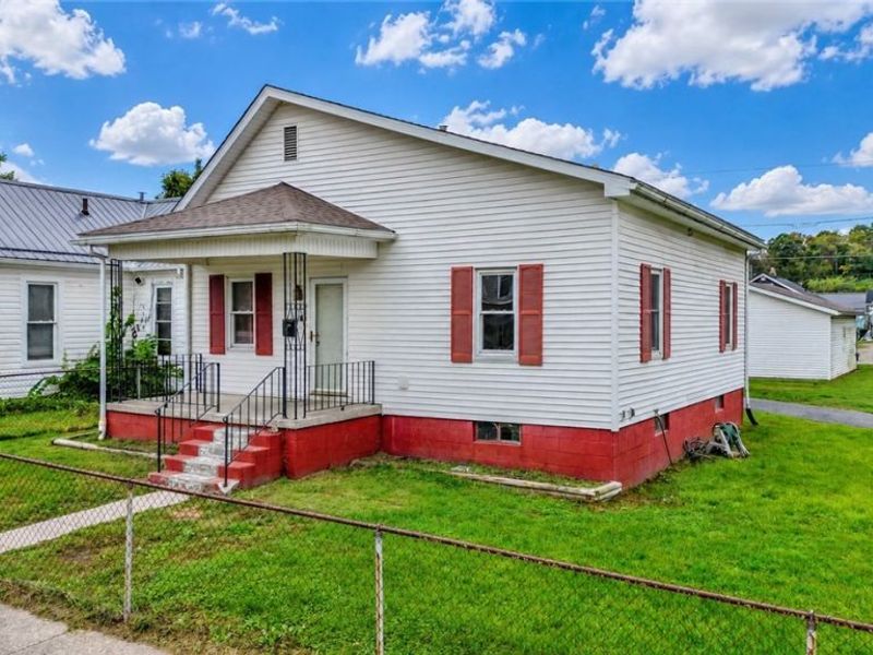 205 Gray Street, Zanesville, OH 43701 Photo 3