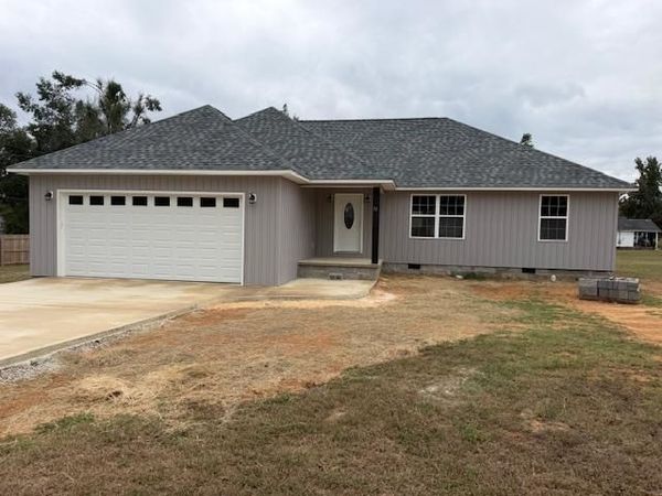 70 HOLLY ST, Savannah, TN 38372
