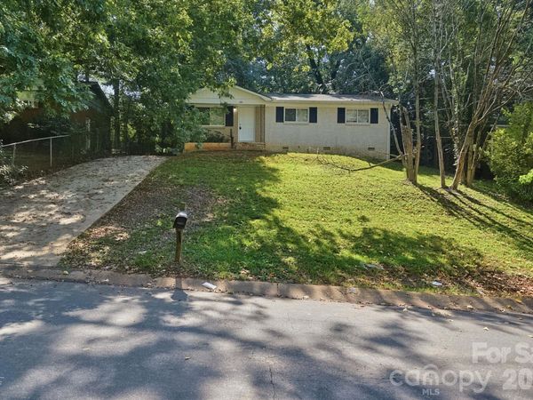 301 Edgegreen Drive , Charlotte, NC 28217